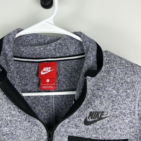 Nike Sweater Womens Large Full Zip Sweatshirt Coat Gray Black Running Gym Sports - Picture 2 of 7